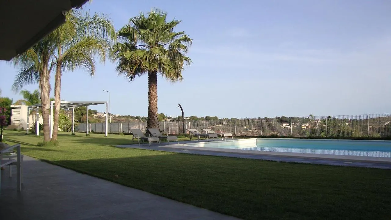 Apartment Appartamento In Villa Con Piscina Noto Italy