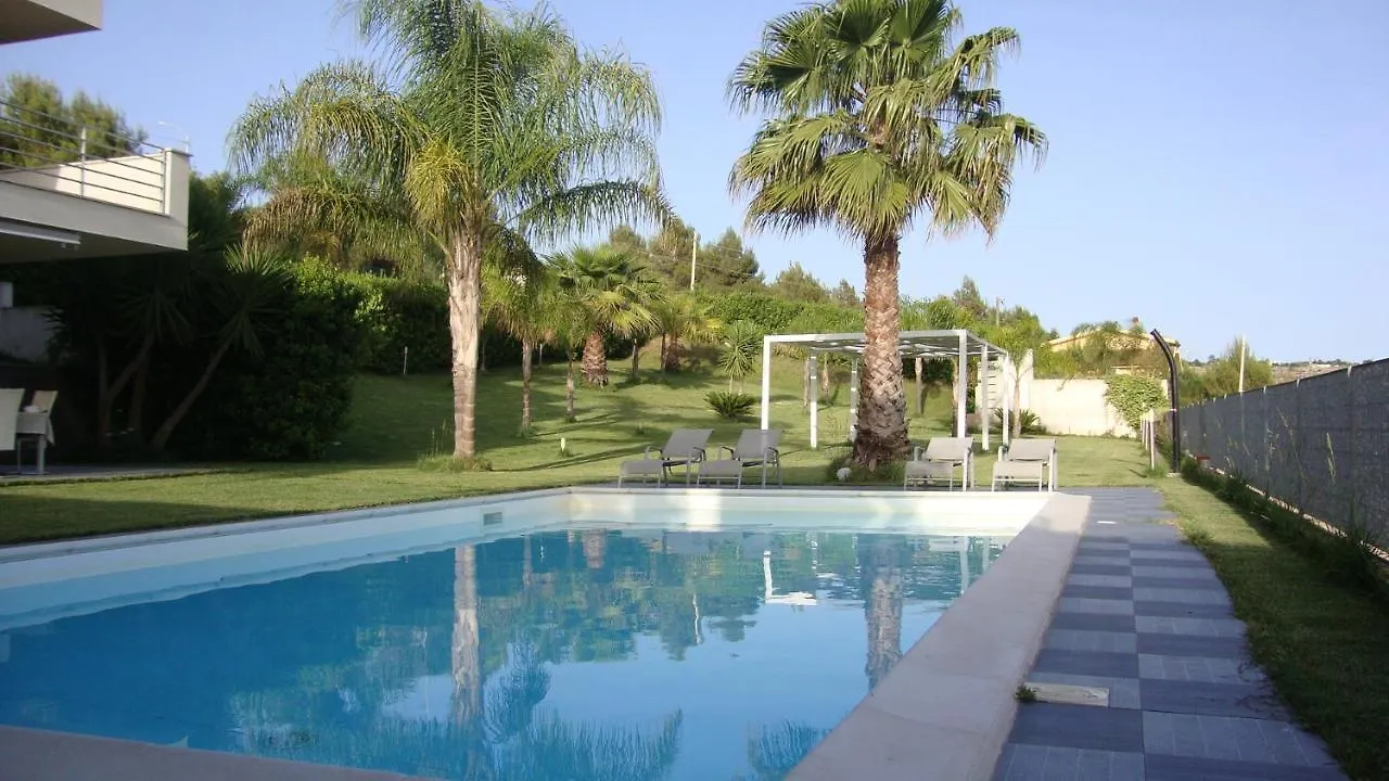 Appartamento In Villa Con Piscina Noto 0*,